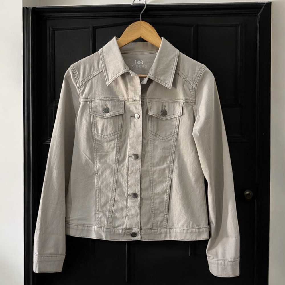 Lee Riders Women’s Cream Denim Stretch Jacket! Small! - Picture 5 of 16